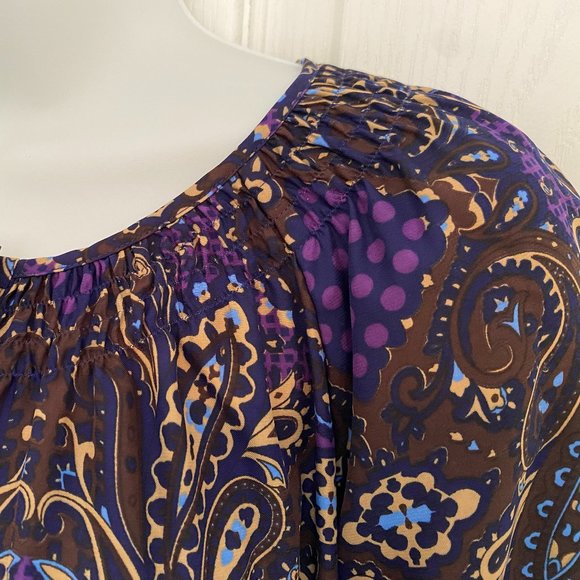 Banana Republic satin-feel, button-front blouse - Picture 5 of 12